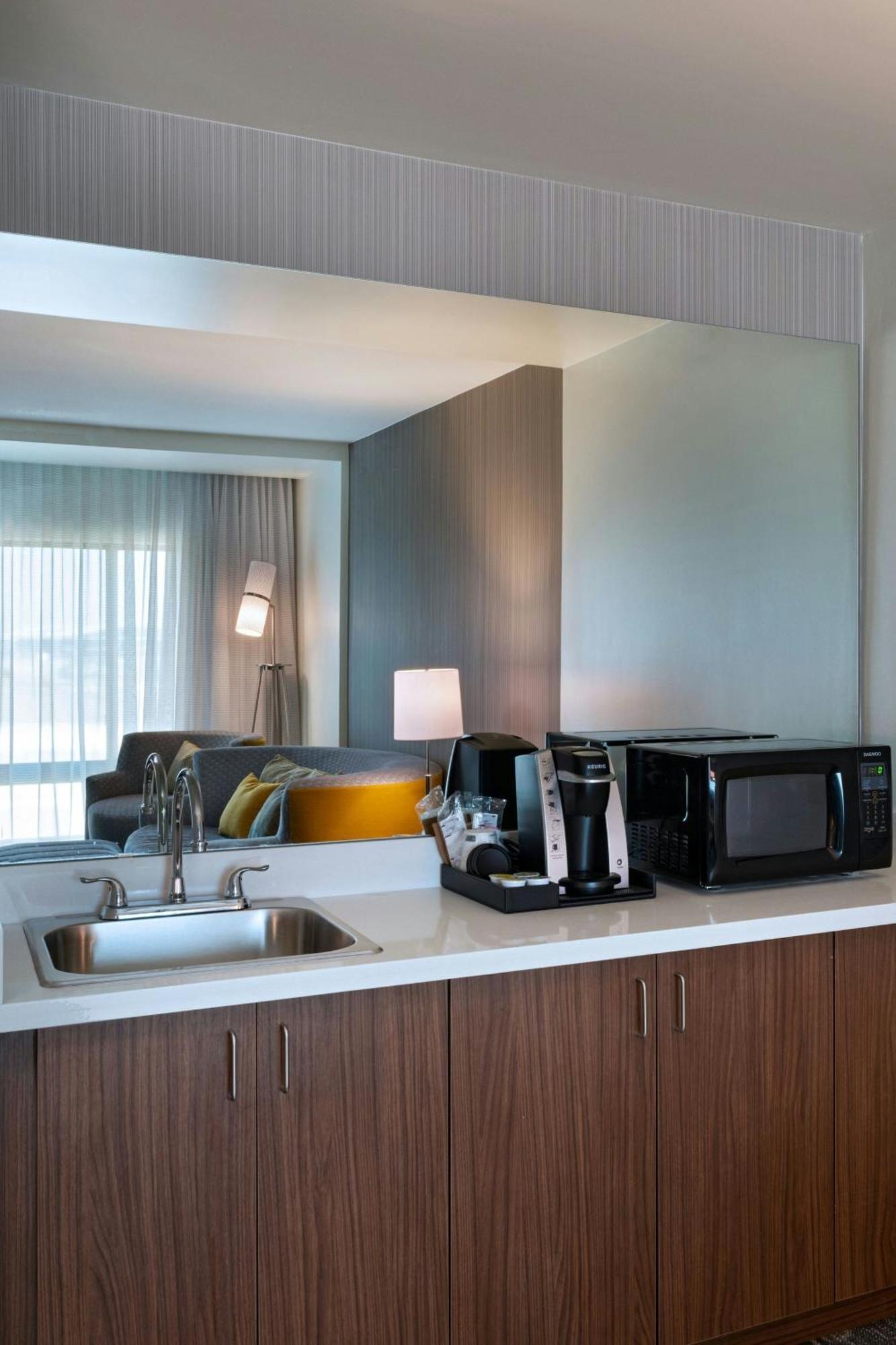 Courtyard Dallas Grand Prairie Bagian luar foto
