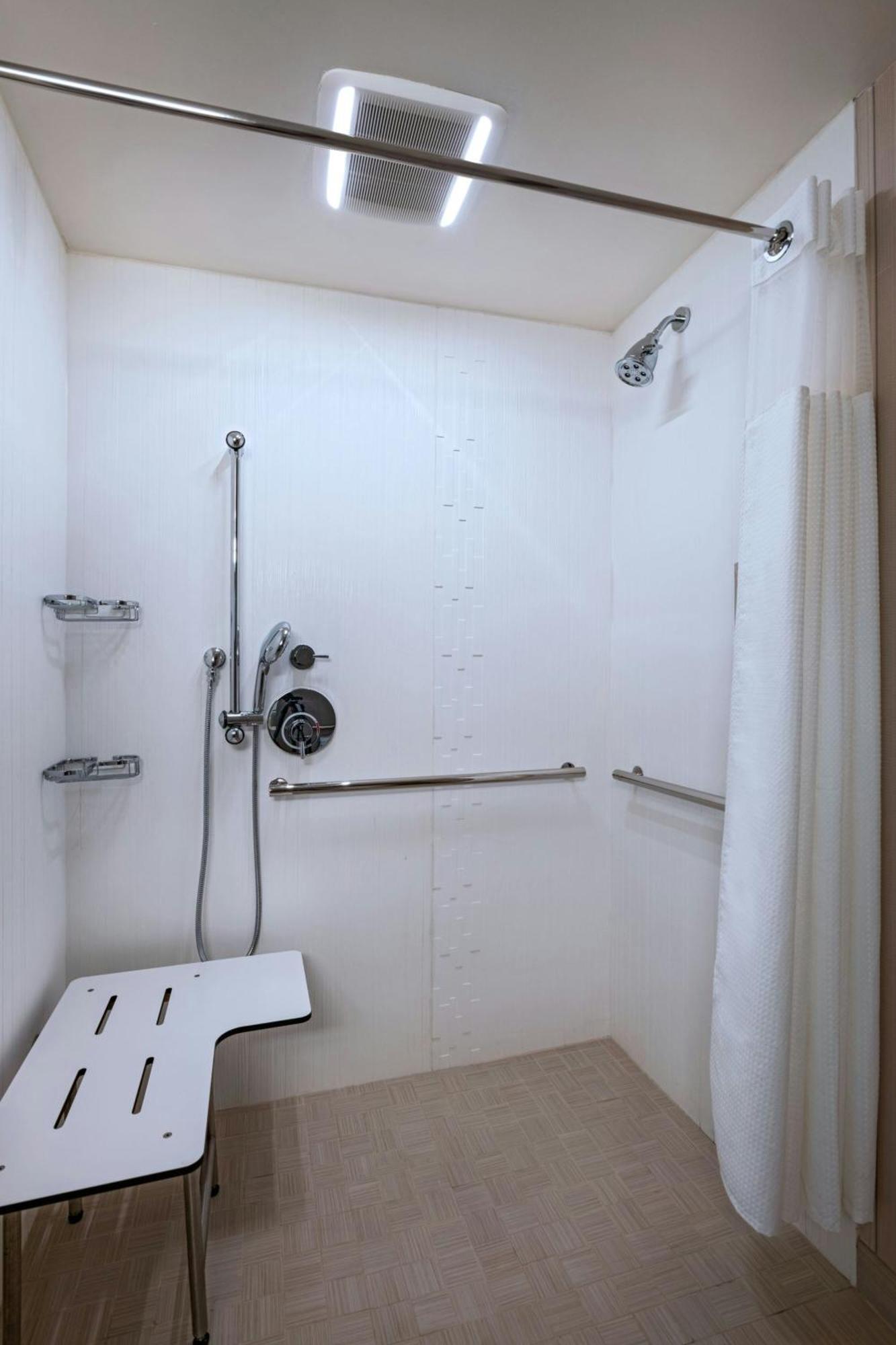 Courtyard Dallas Grand Prairie Bagian luar foto